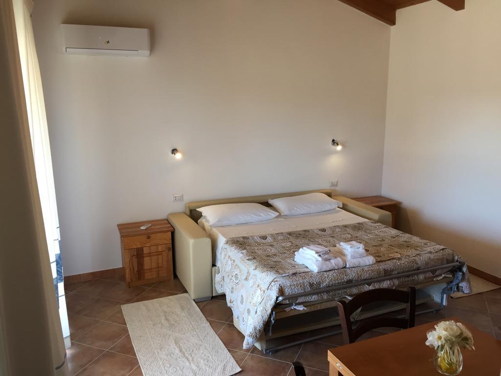 Agriturismo Mieleamaro Villa Olbia Exterior photo